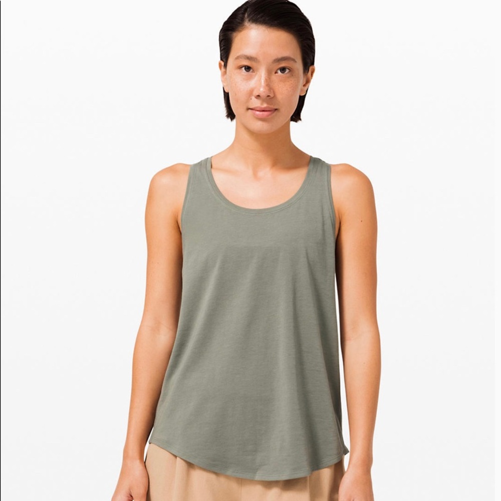 Lululemon Love pleated tank
